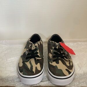 Vans Shoes Atwood Camo (Size 4)